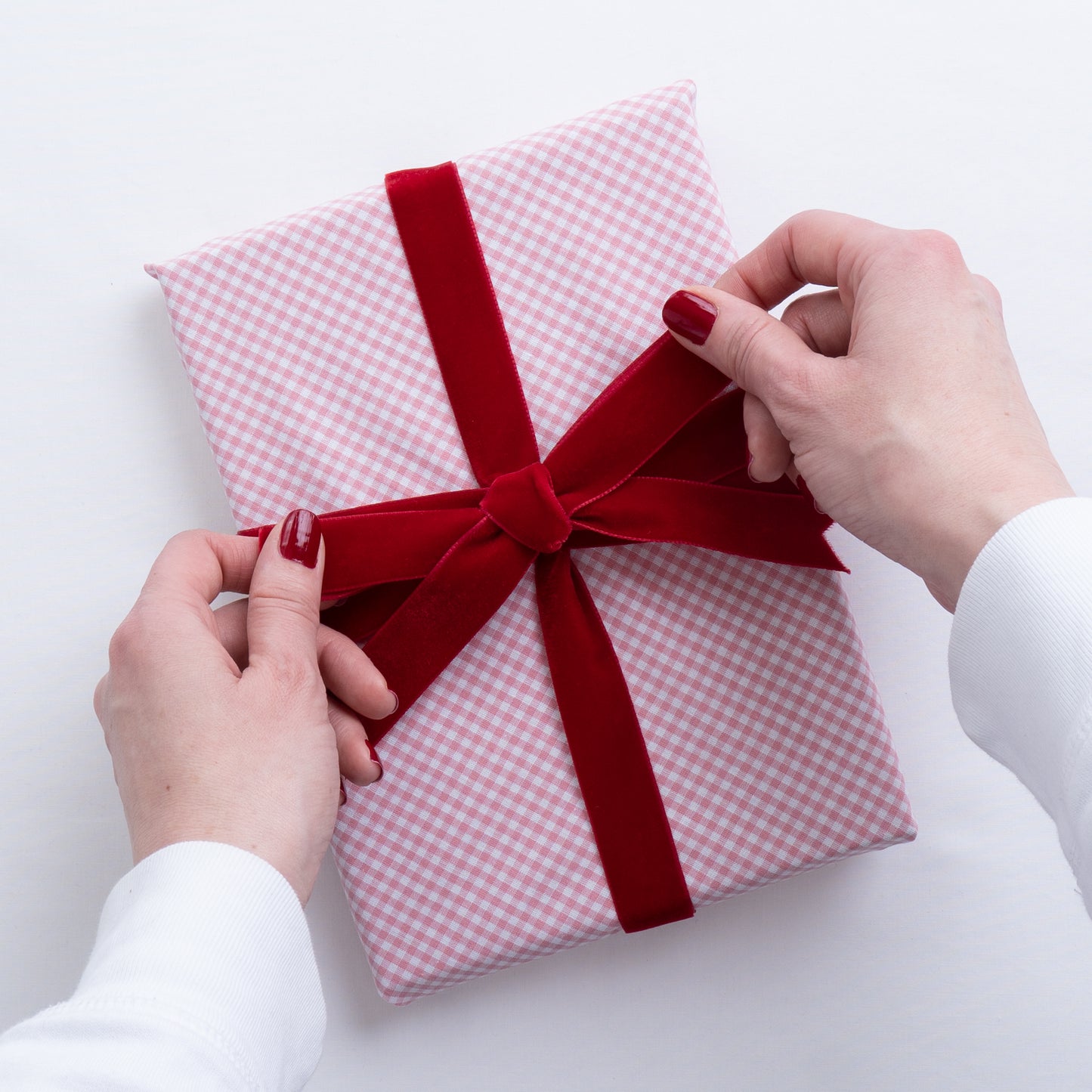 Luxury Reusable Gingham Fabric Gift Wrap with Velvet Ribbon Ties